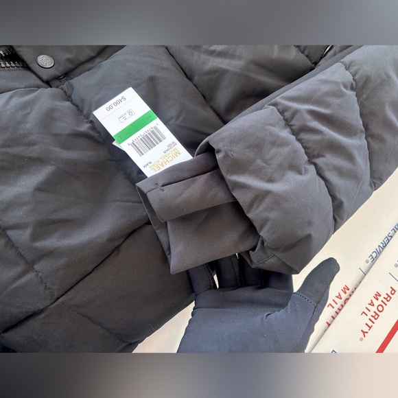 Michael Kors 💅❄️ Black Maxi Long Fur Winter Snow Puffer Coat MK Jacket NEW $400 - Picture 13 of 16